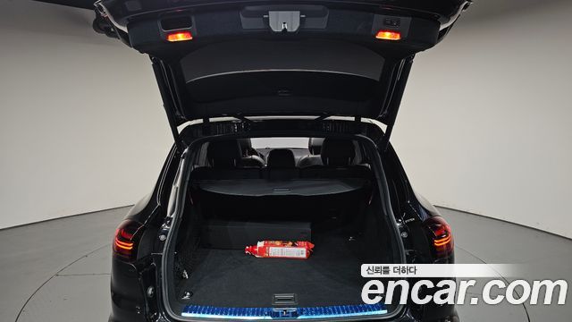 Porsche Cayenne 2018 — photo 33