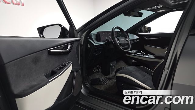 Kia EV6 2023 — photo 13