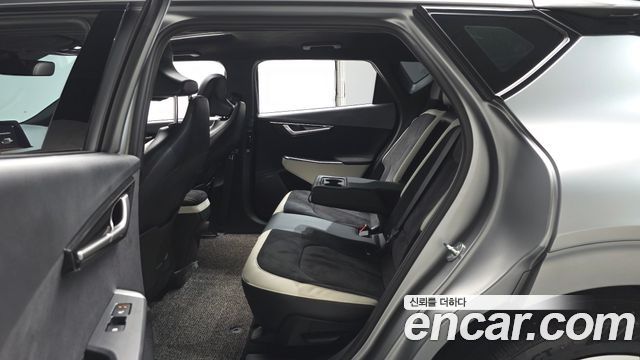 Kia EV6 2023 — photo 18