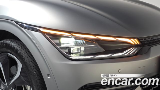 Kia EV6 2023 — photo 8
