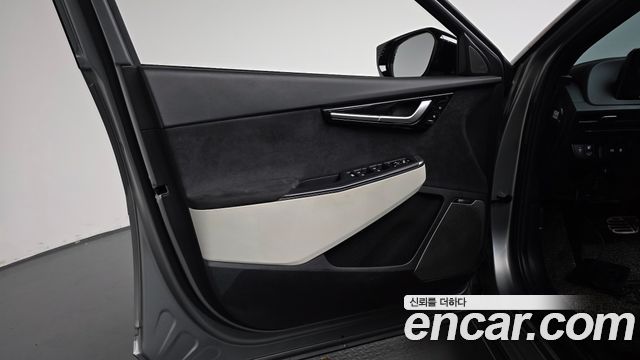Kia EV6 2023 — photo 14