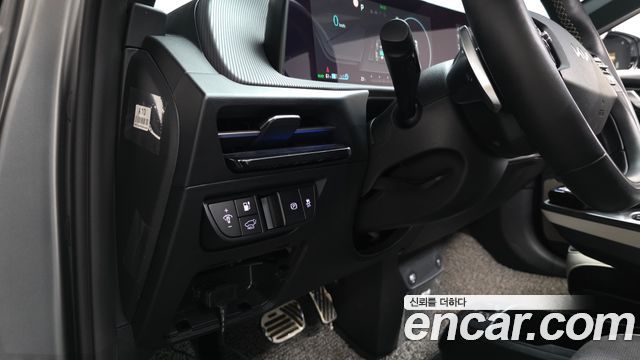 Kia EV6 2023 — photo 40