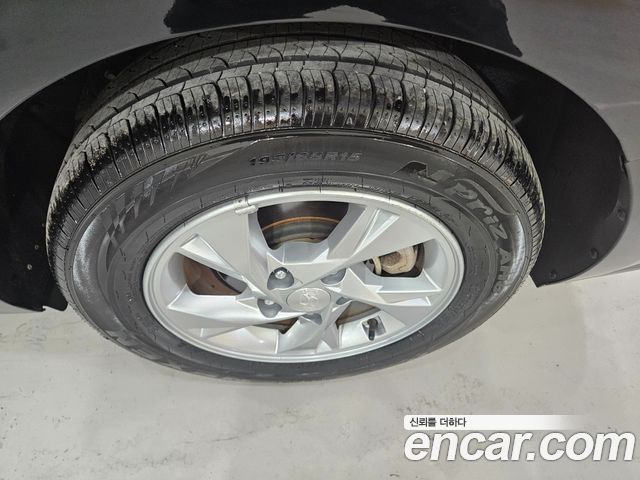 Hyundai AVANTE 2022 — photo 19