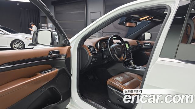 Jeep Cherokee 2021 — photo 10