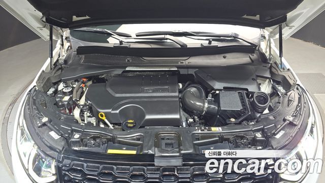 Land Rover Discovery Sport 2023 — photo 6