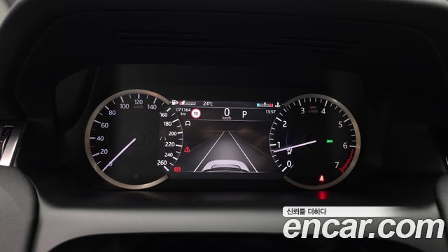 Land Rover Discovery Sport 2023 — photo 11