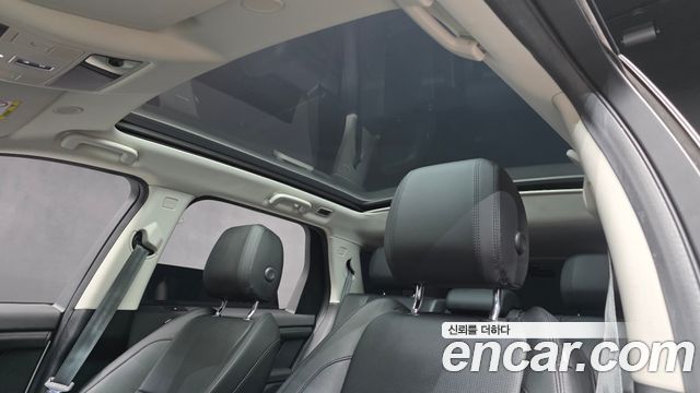 Land Rover Discovery Sport 2023 — photo 24