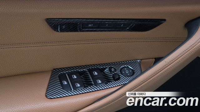 BMW 5-Series 2018 — photo 27