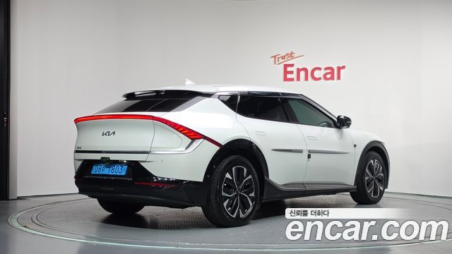 Kia EV6 2024 — photo 2