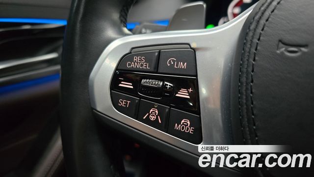 BMW 5-Series 2023 — photo 22