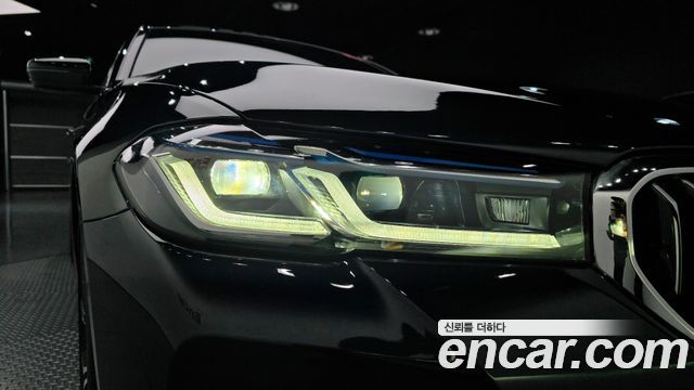 BMW 5-Series 2023 — photo 8