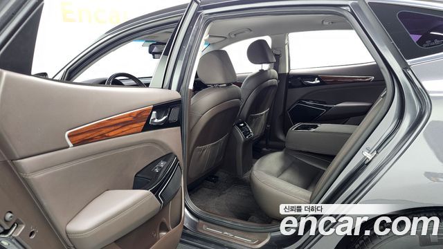 Kia K7 2017 — photo 11