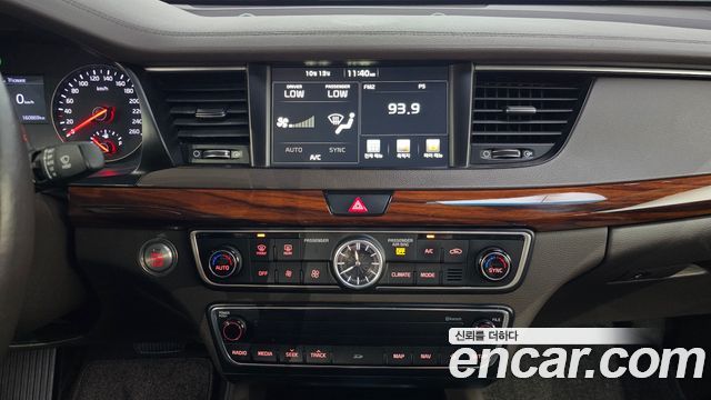 Kia K7 2017 — photo 15