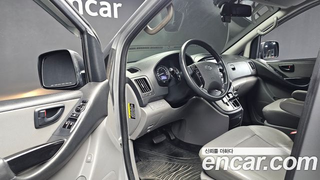 Hyundai Starex 2017 — photo 10