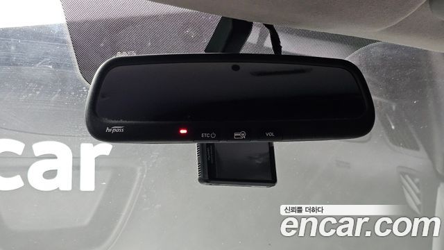 Hyundai Starex 2017 — photo 16