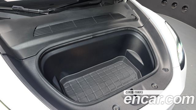 Tesla Model Y 2024 — photo 6