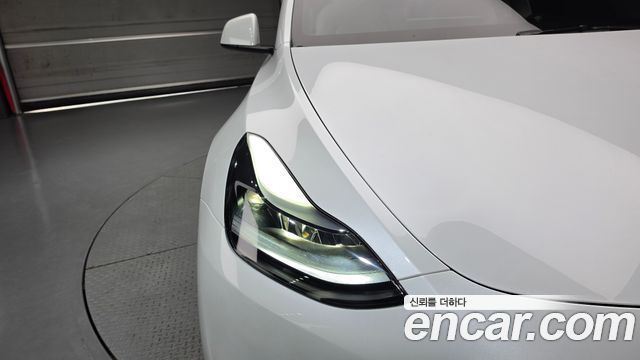 Tesla Model Y 2024 — photo 8