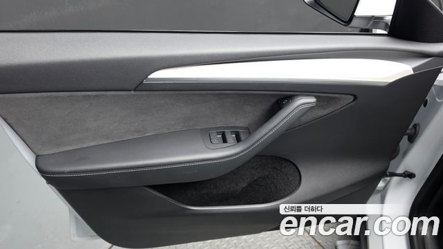 Tesla Model Y 2024 — photo 14