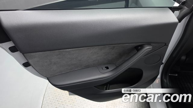 Tesla Model Y 2024 — photo 15