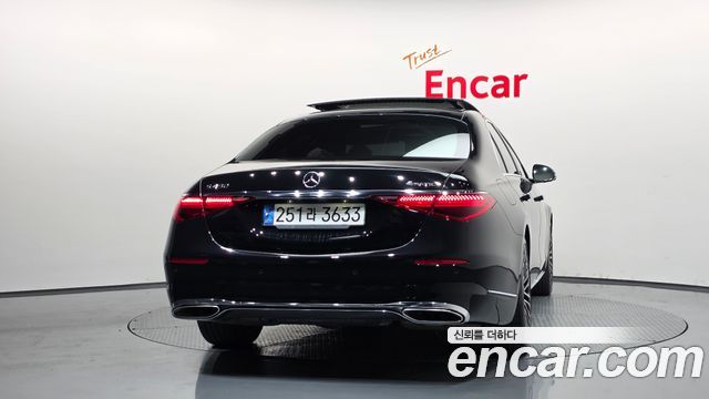 Mercedes-Benz S-Class 2022 — photo 4