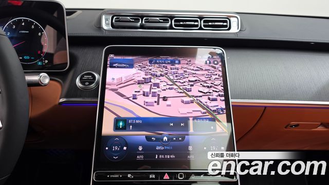 Mercedes-Benz S-Class 2022 — photo 18