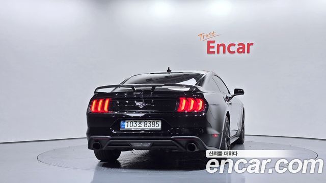Ford Mustang 2021 — photo 4