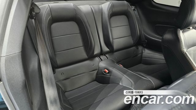 Ford Mustang 2021 — photo 17