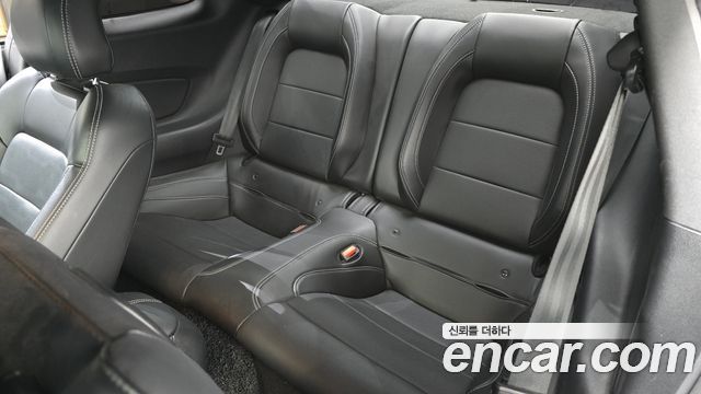 Ford Mustang 2021 — photo 18