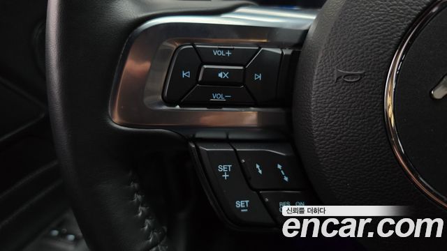 Ford Mustang 2021 — photo 26