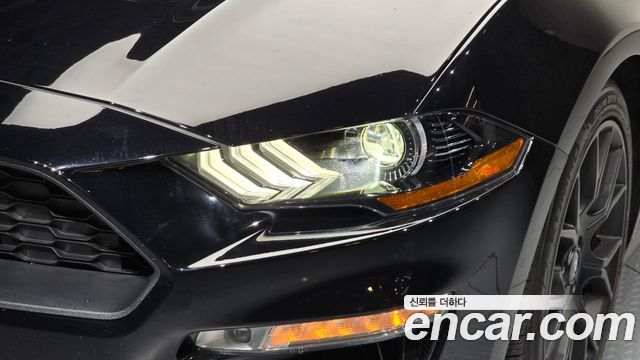 Ford Mustang 2021 — photo 8