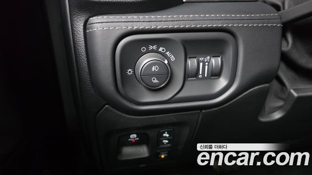 Dodge Ram Pick Up 2021 — photo 29
