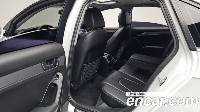 Audi A4 2014 — photo 18