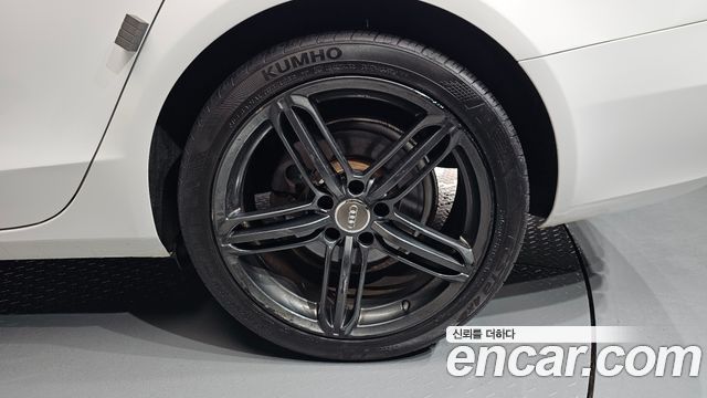 Audi A4 2014 — photo 7