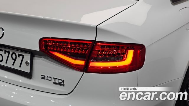 Audi A4 2014 — photo 9