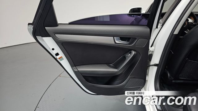 Audi A4 2014 — photo 15