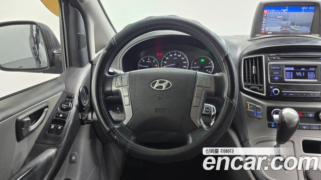 Hyundai Starex 2016 — photo 13
