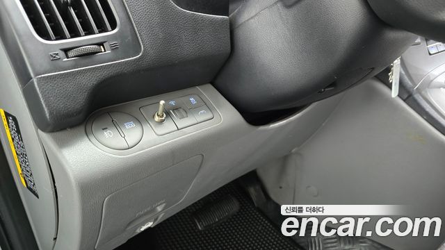 Hyundai Starex 2016 — photo 17