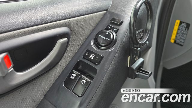 Hyundai Starex 2016 — photo 18