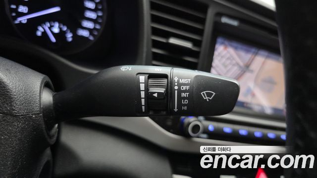 Hyundai AVANTE 2017 — photo 22
