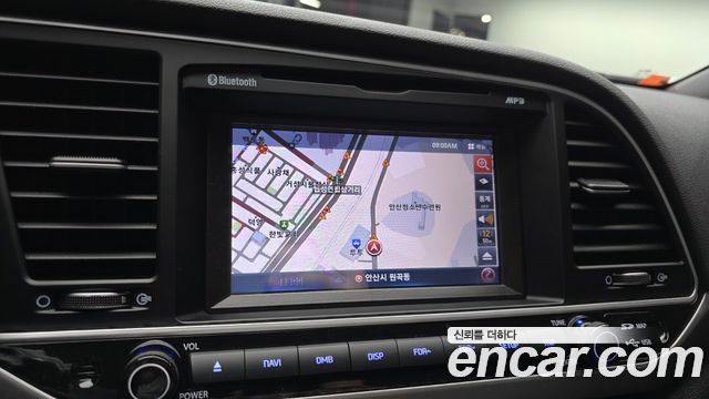 Hyundai AVANTE 2017 — photo 23