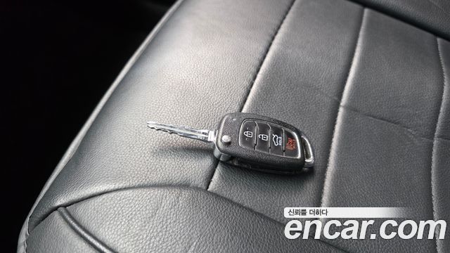 Hyundai AVANTE 2017 — photo 30