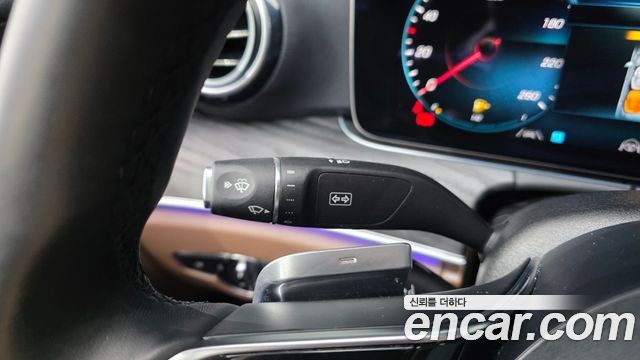 Mercedes-Benz E-Class 2023 — photo 27