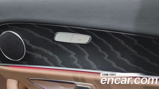 Mercedes-Benz E-Class 2023 — photo 29
