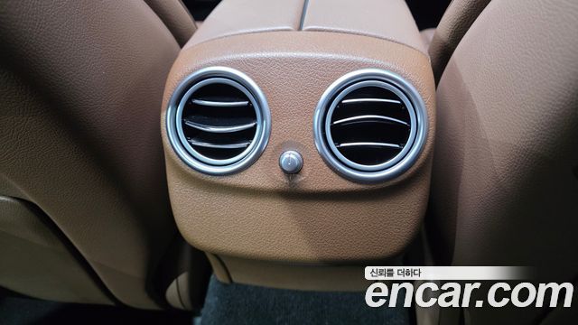 Mercedes-Benz E-Class 2023 — photo 31