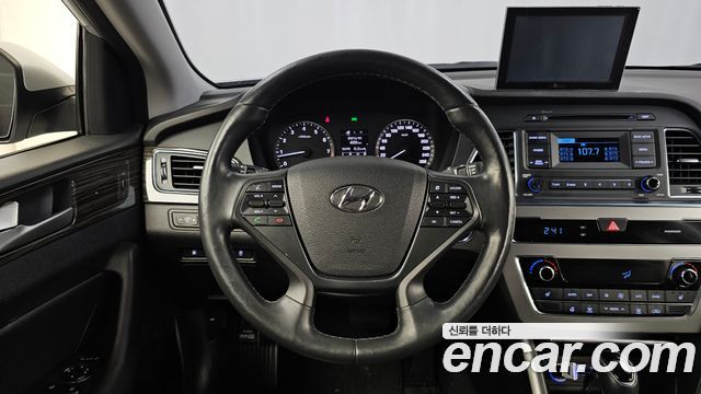 Hyundai Sonata 2015 — photo 13