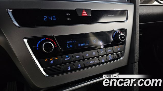 Hyundai Sonata 2015 — photo 18
