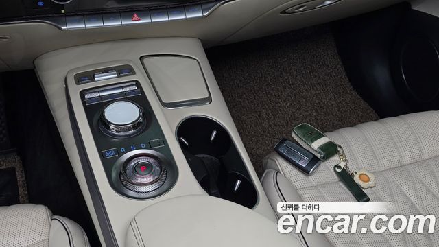 Genesis GV70 2024 — photo 12
