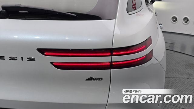 Genesis GV70 2024 — photo 9
