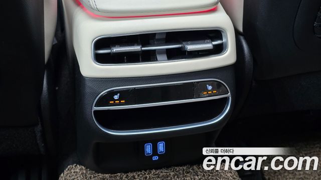Genesis GV70 2024 — photo 29