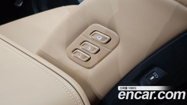 Hyundai Santafe 2025 — photo 17